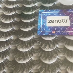 Pack of eyelashes for excellent price!